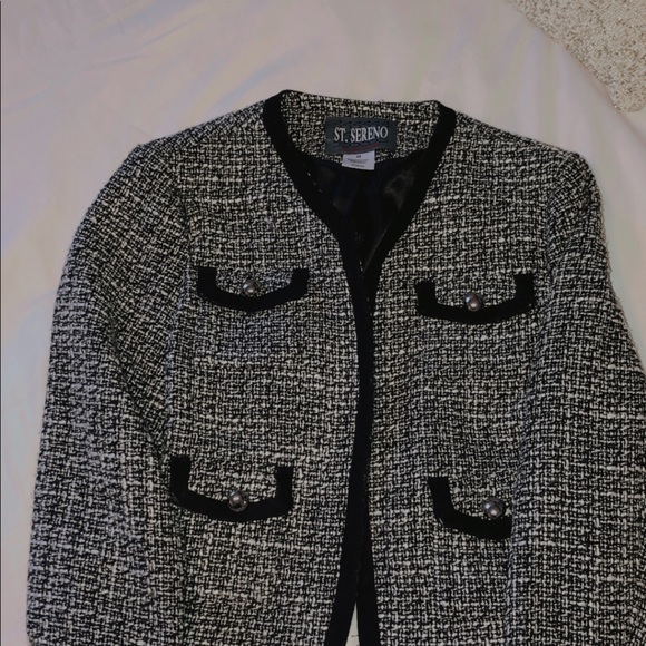 Blazer - Picture 2 of 2